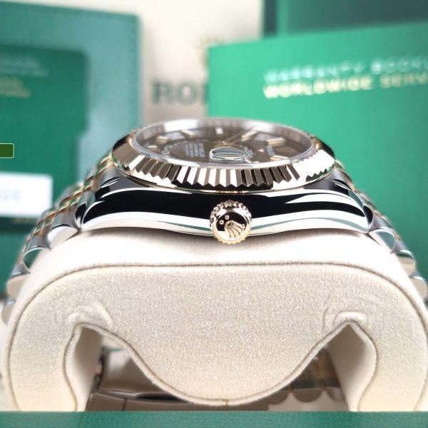 Rolex Sky-Dweller<br>336933 - Image 3